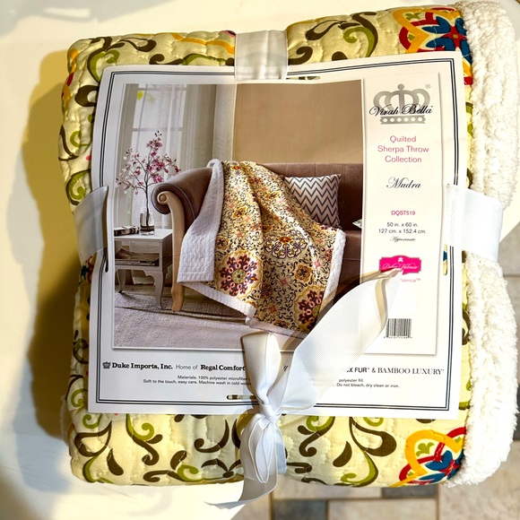 VERAH BELLA MUDRA QUILTED SHERPA 50” x60” THROW DEBRA VALENCIA MEDALLION DQST519 - Picture 4 of 5